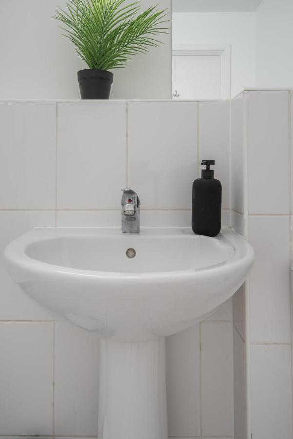 Stunning 2Bed Brick Lane Apartment ลอนดอน ภายนอก รูปภาพ